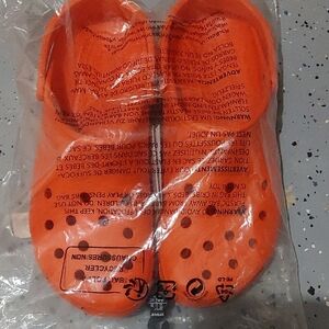 CROCS Unisex Classic Clogs Tangerine Dark Orange Roomy Fit US Size M13